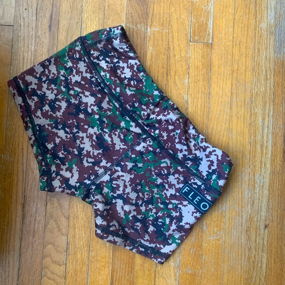 Original FLEO shorts
